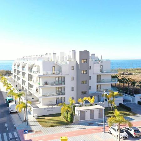 Apartamento En Primera Linea De Playa, Con Piscina Y Garaje En Torrox Costa Exterior foto